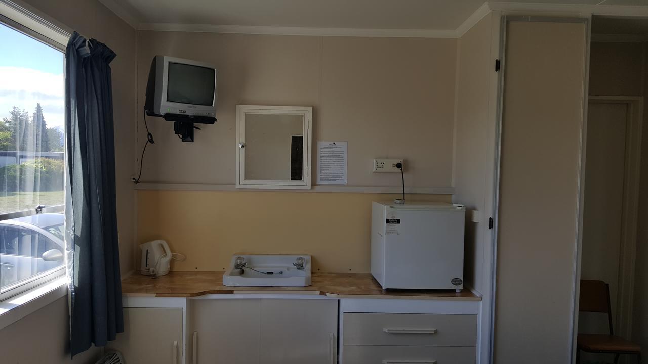 High Country Lodge, & Backpackers 2*