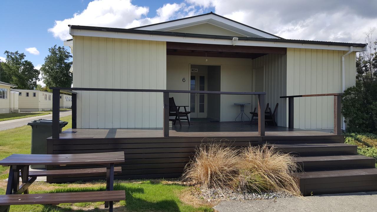 High Country Lodge, & Backpackers Twizel