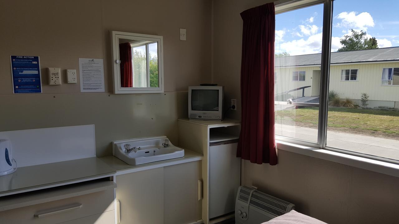 Motel High Country Lodge, & Backpackers 2*