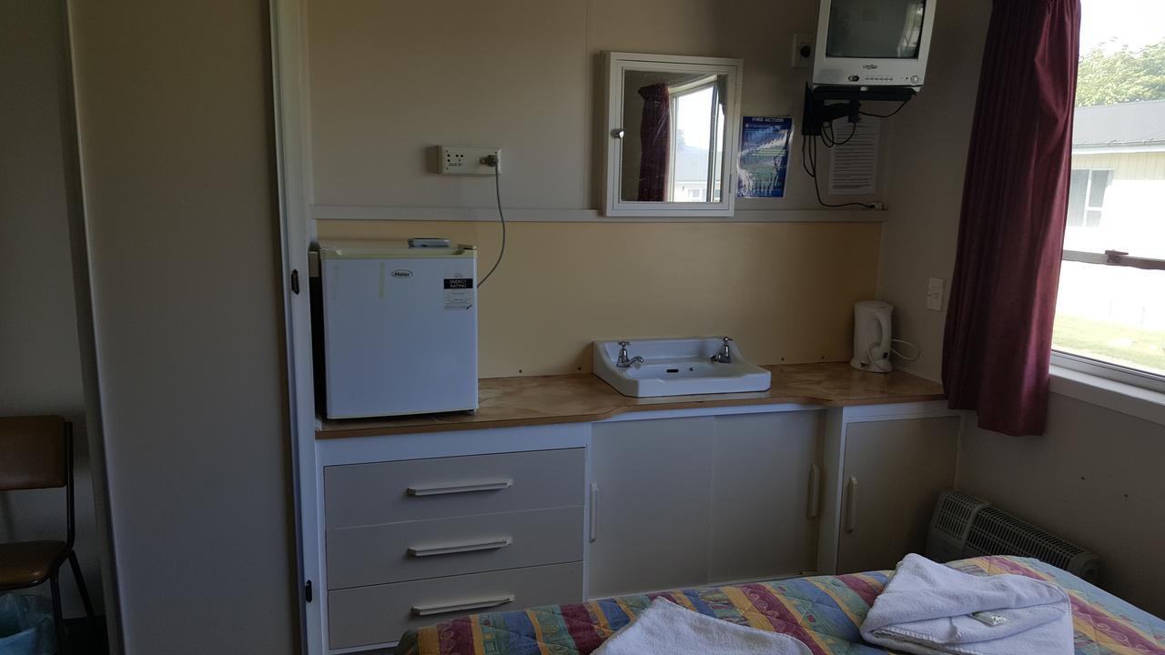 High Country Lodge, & Backpackers 2*