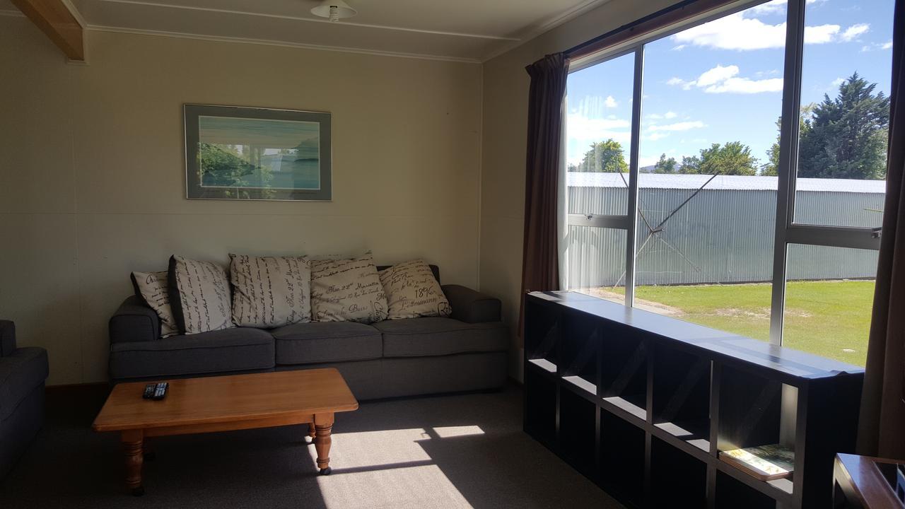 High Country Lodge, & Backpackers Motel