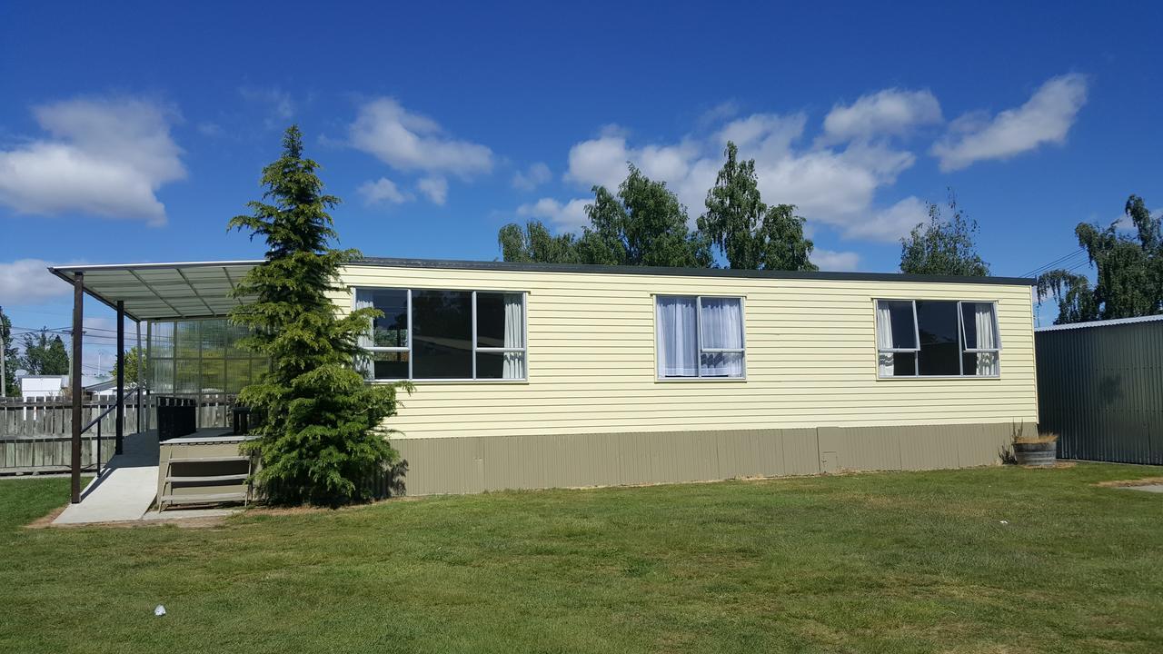 Motel High Country Lodge, & Backpackers 2*