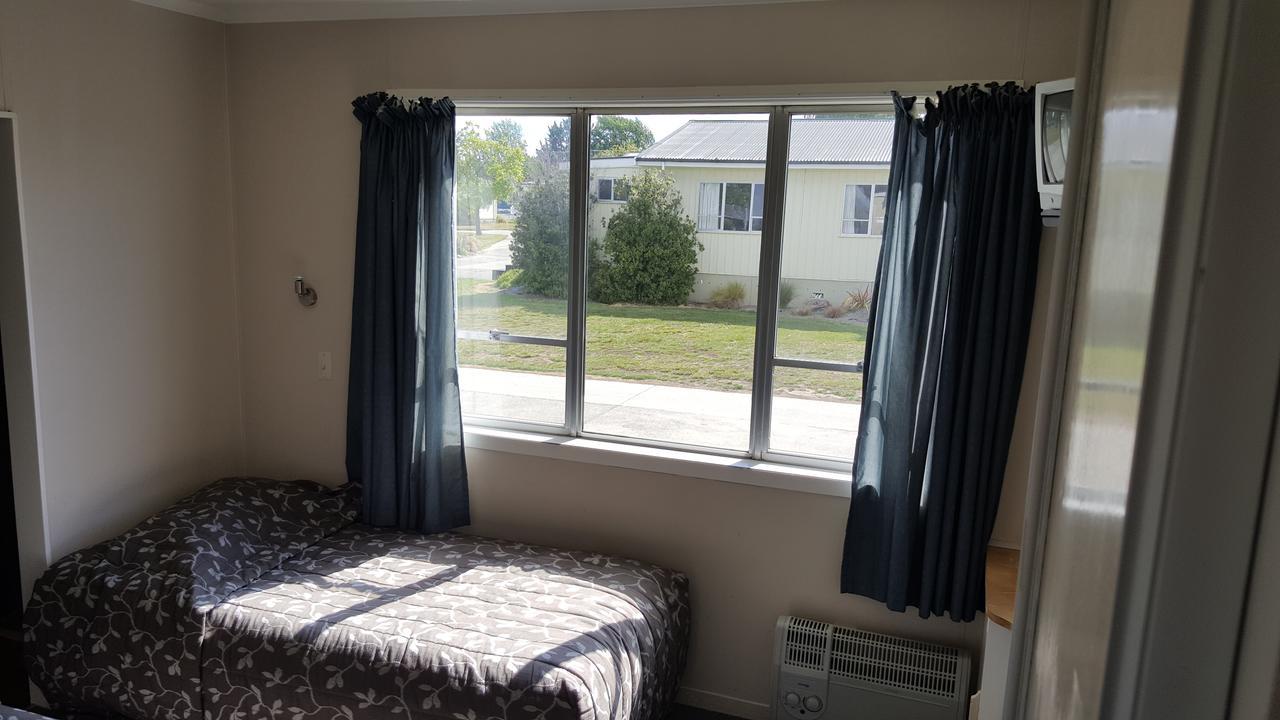 High Country Lodge, & Backpackers Twizel