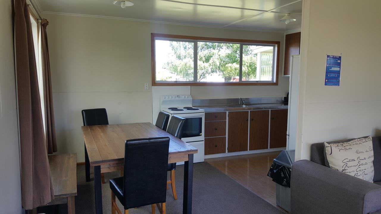 High Country Lodge, & Backpackers Twizel