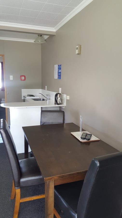 High Country Lodge, & Backpackers 2*