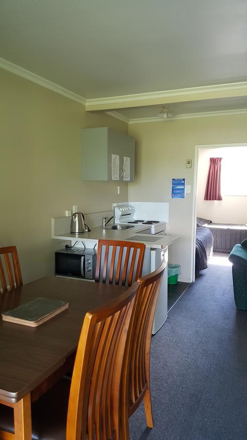 High Country Lodge, & Backpackers 2*