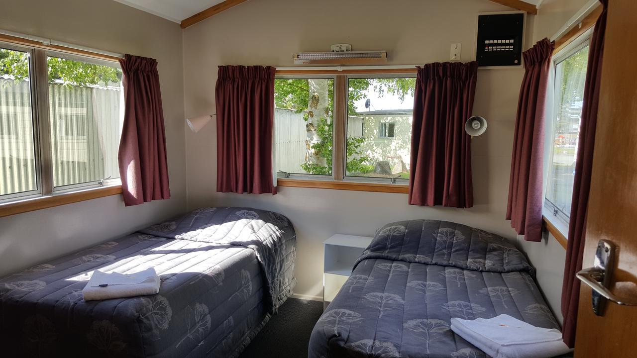 High Country Lodge, & Backpackers